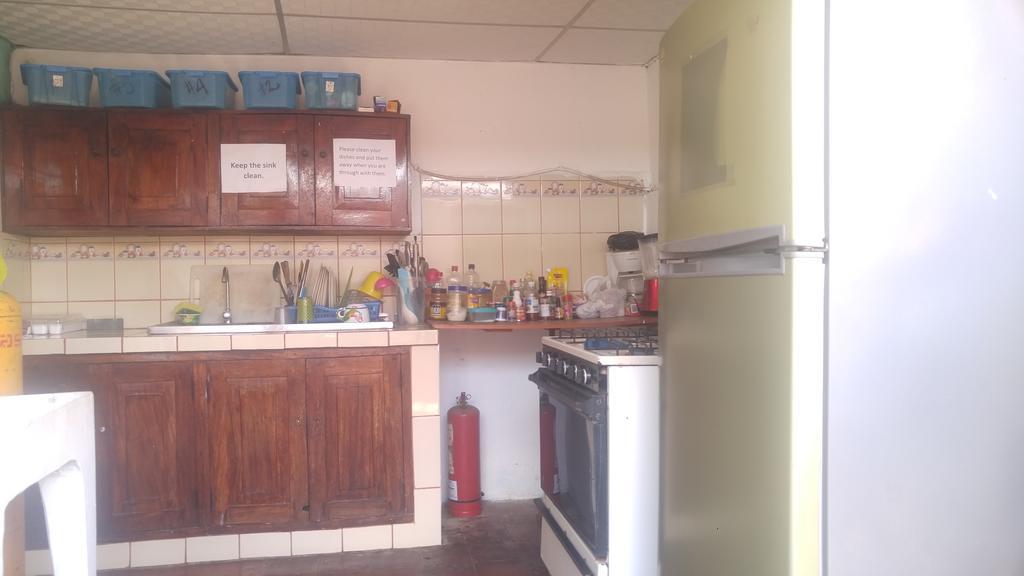 Casa Nica Leon Hostel ภายนอก รูปภาพ
